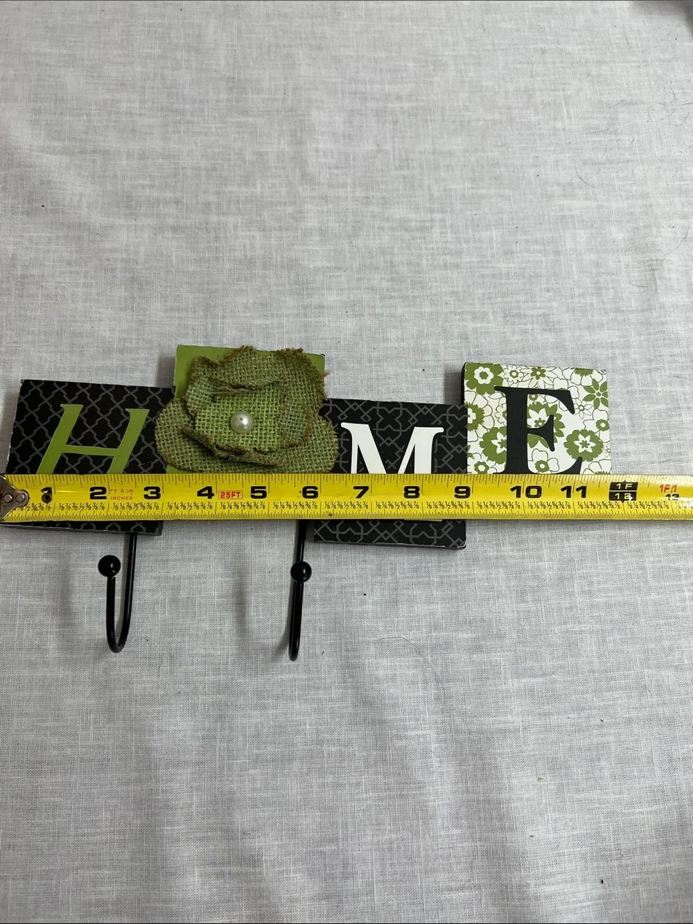 🌞 Home Wall Decor 'HOME' Hook Coat Rack with Green Burlap Flower for “o”